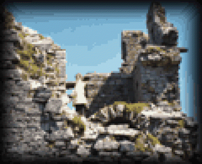 Carolyn scrambles over O'Brien's castle